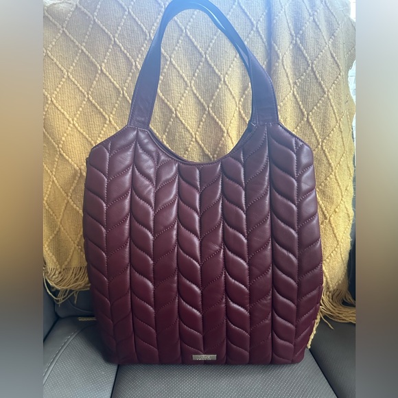 VINCE CAMUTO QUILTED TOTE “VISHO-TO” Style FIREFALL - Picture 12 of 15